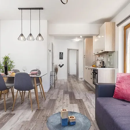 Apartment Fara Kraljevica