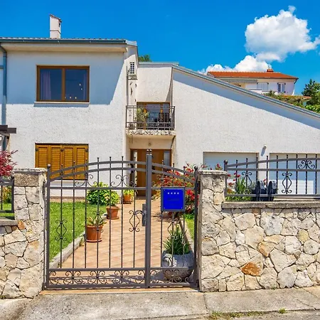 Apartment Fara Kraljevica
